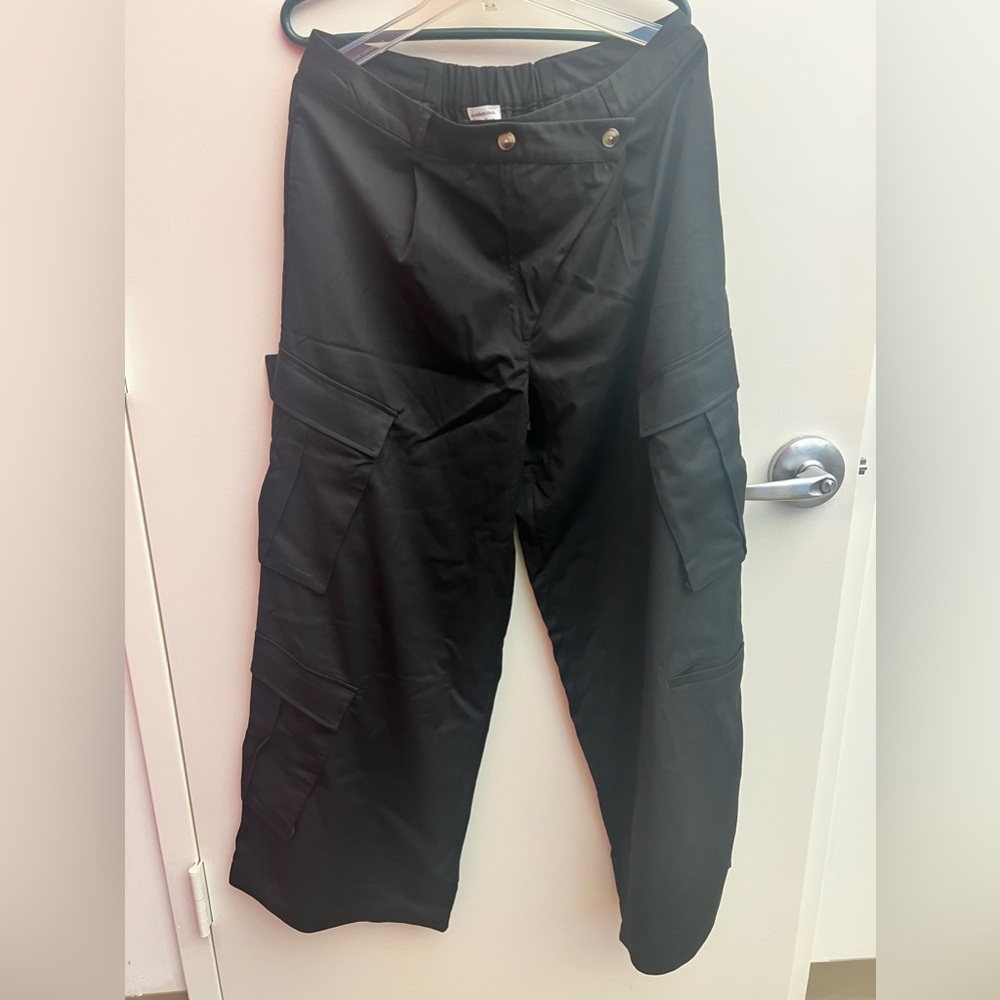 Black Asymmetric Wide Leg Cargo Pant